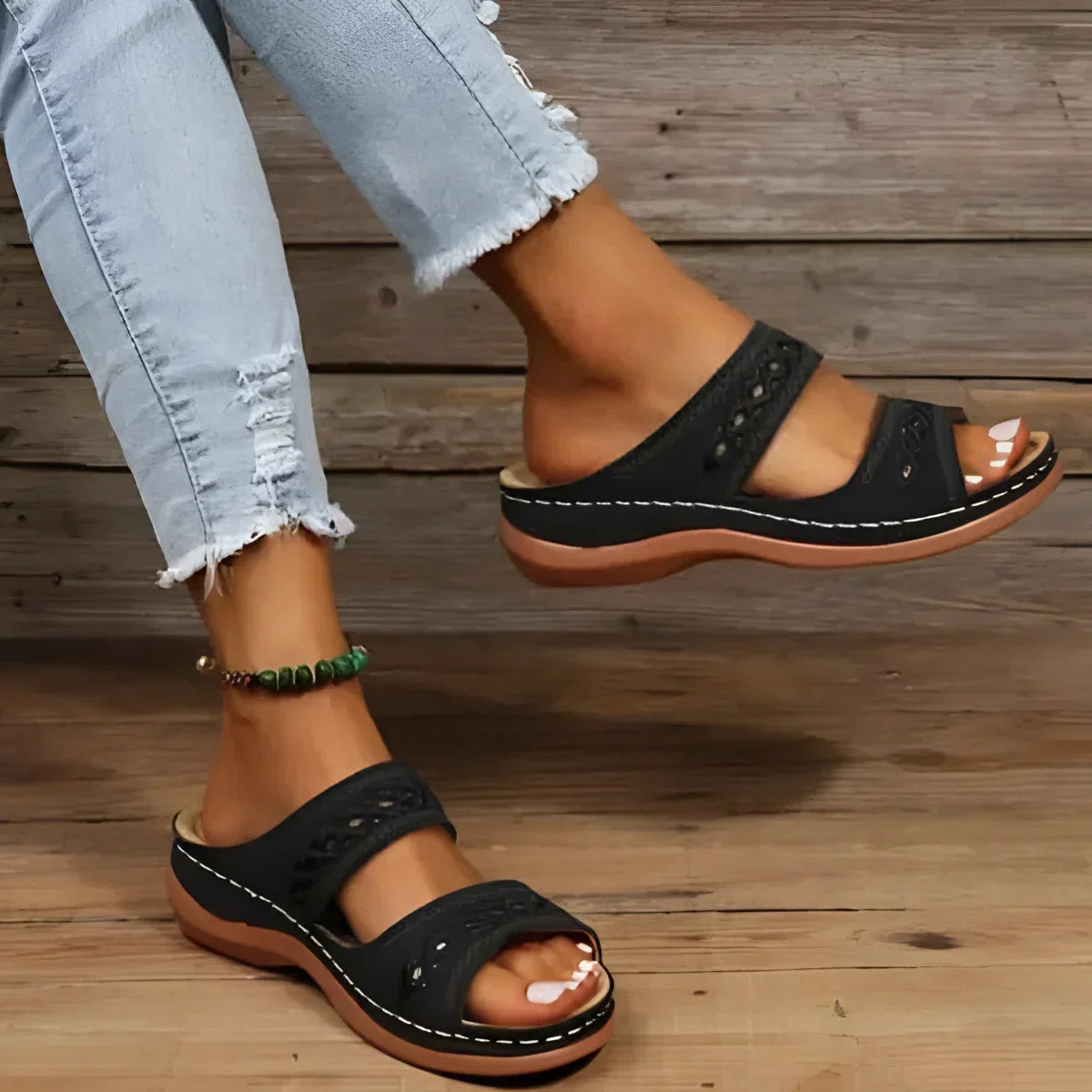 Ergonomic Walking Sandals - Black / 2