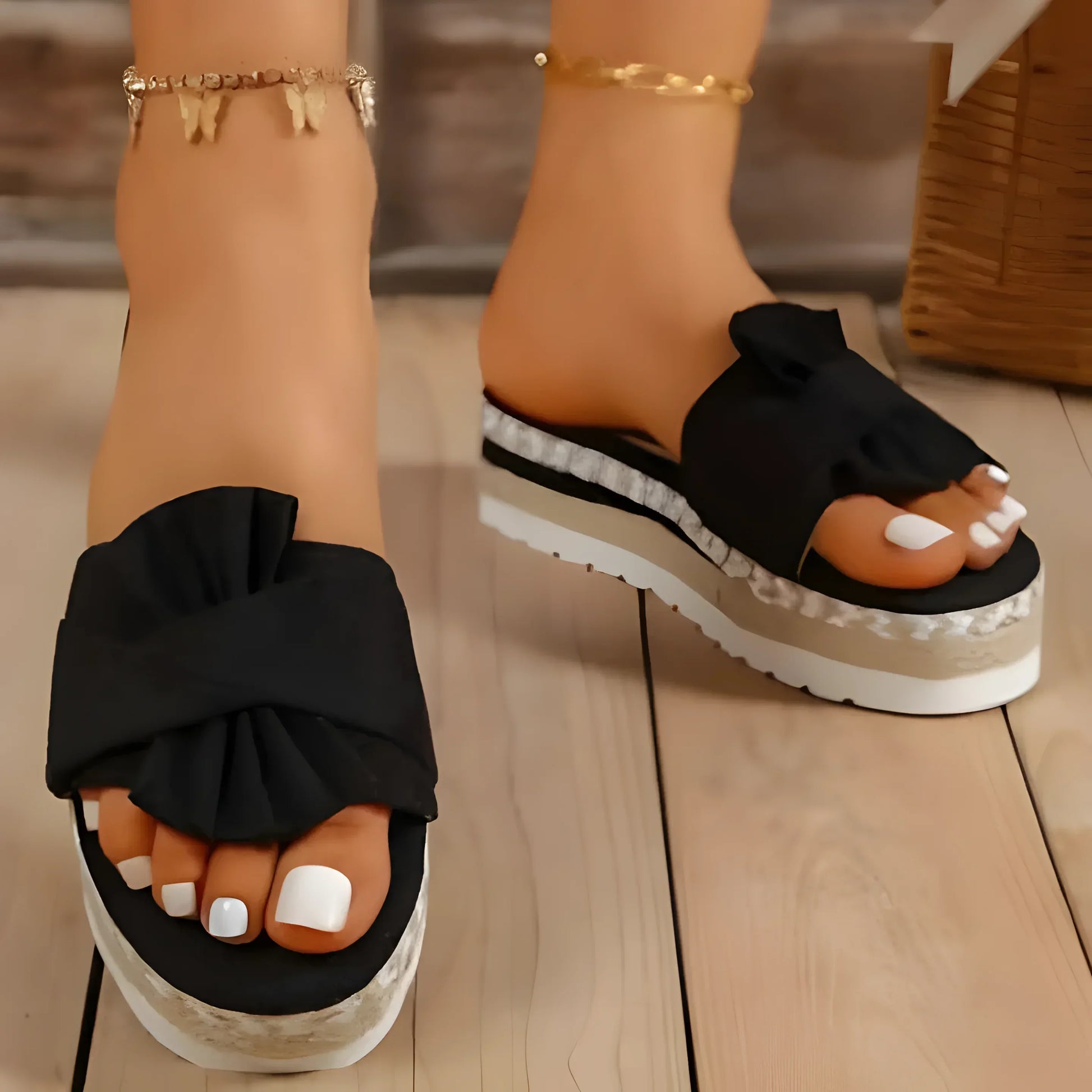 Everyday Comfort Sandals - Black / 2