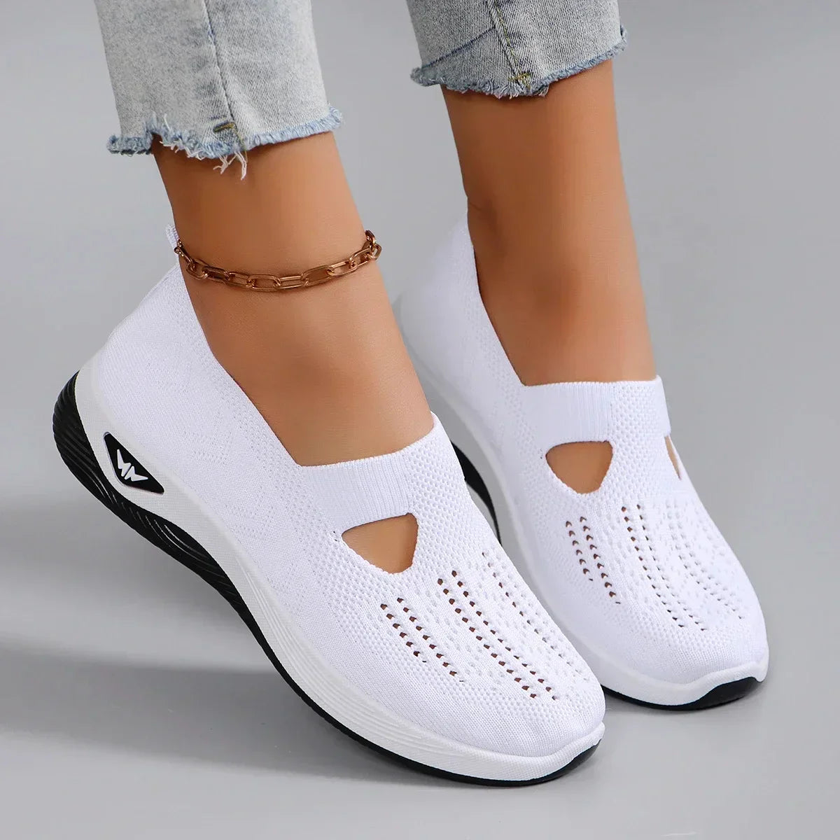 Womens Active Comfort Shoes - WHITE / 2
