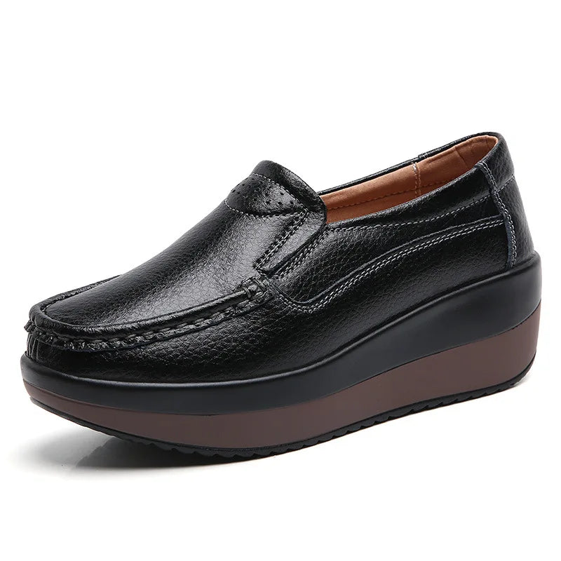 Womens Comfortable Everyday Moccasins - Black / 2