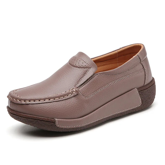 Womens Comfortable Everyday Moccasins - Brown / 2