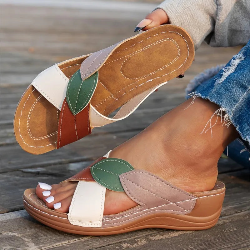 Womens Summer Sandals - White / 3